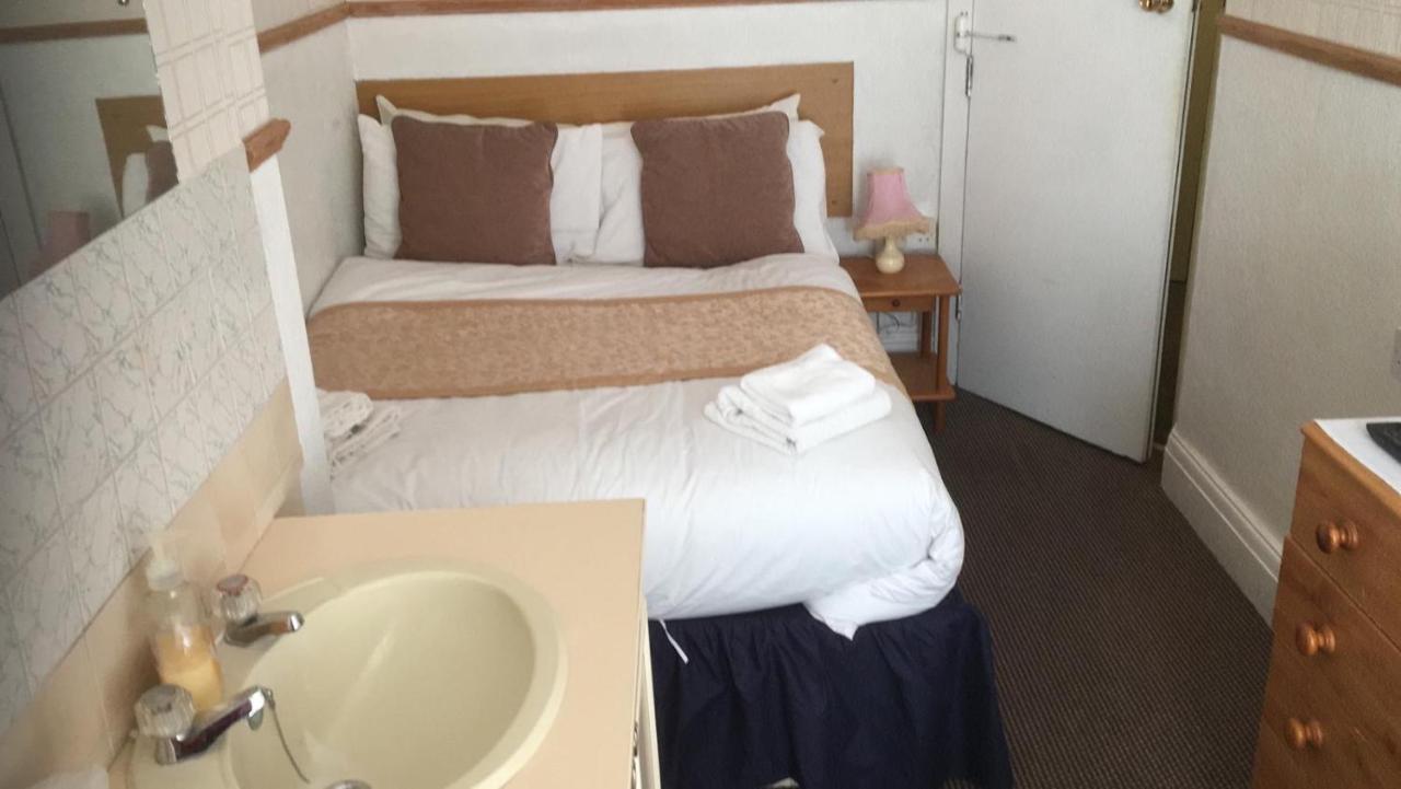 The Jewel Of The Sea Bed and Breakfast Blackpool Esterno foto