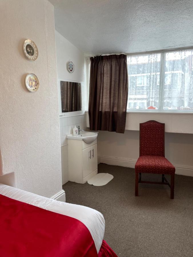 The Jewel Of The Sea Bed and Breakfast Blackpool Esterno foto
