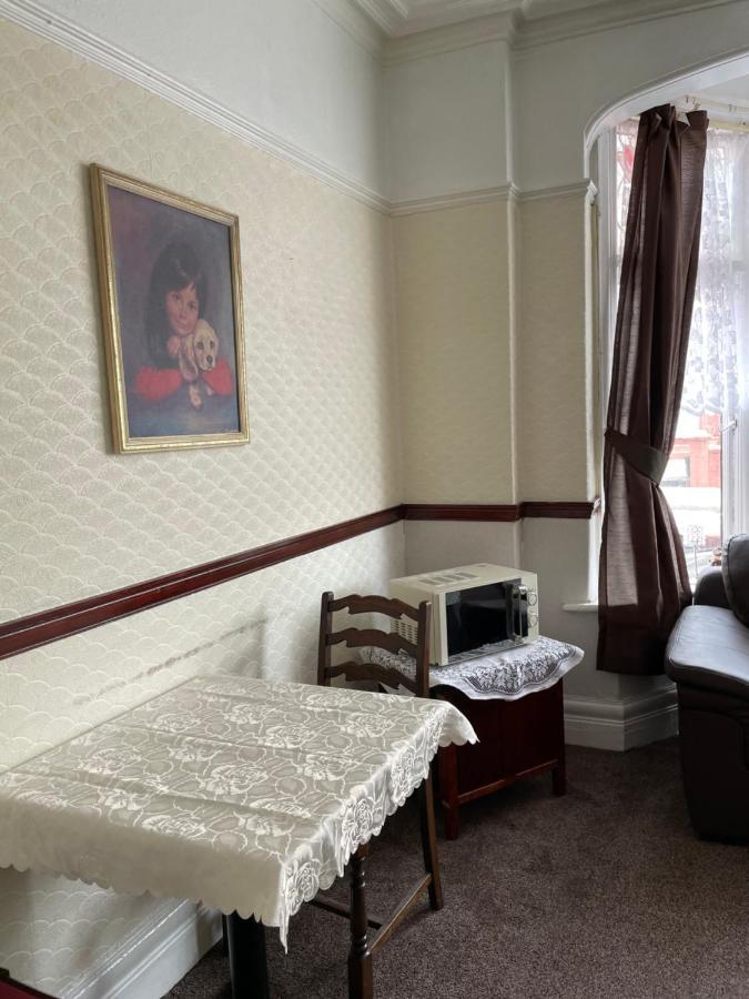 The Jewel Of The Sea Bed and Breakfast Blackpool Esterno foto